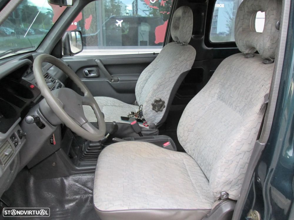 Mitsubishi Pajero - 10