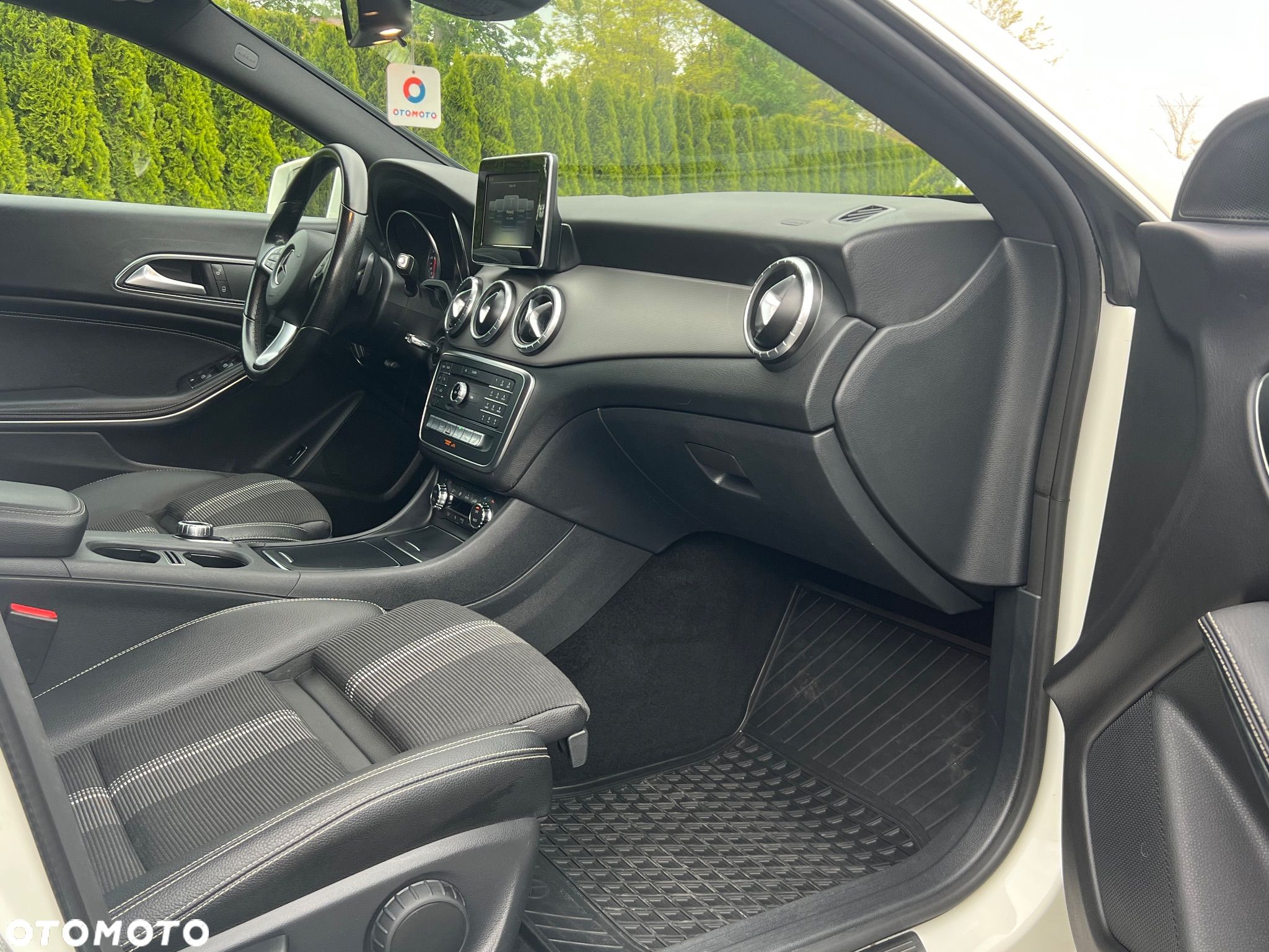 Mercedes-Benz CLA Shooting Brake 200 7G-DCT - 28