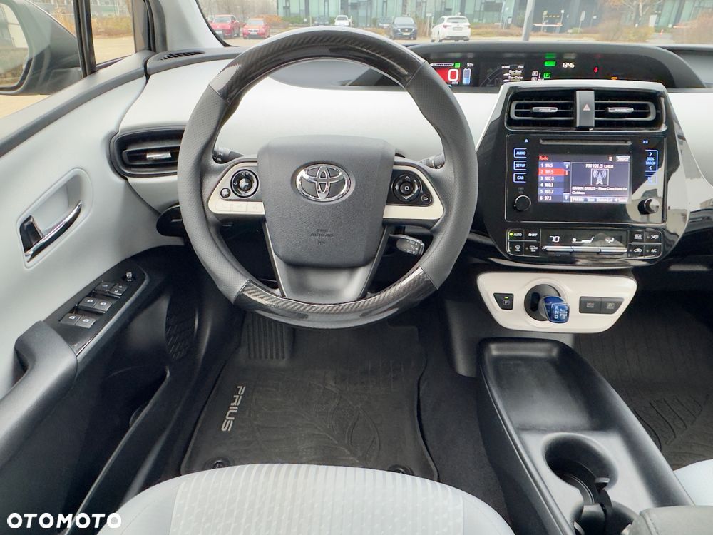 Toyota Prius 1.8 HSD Prestige - 18