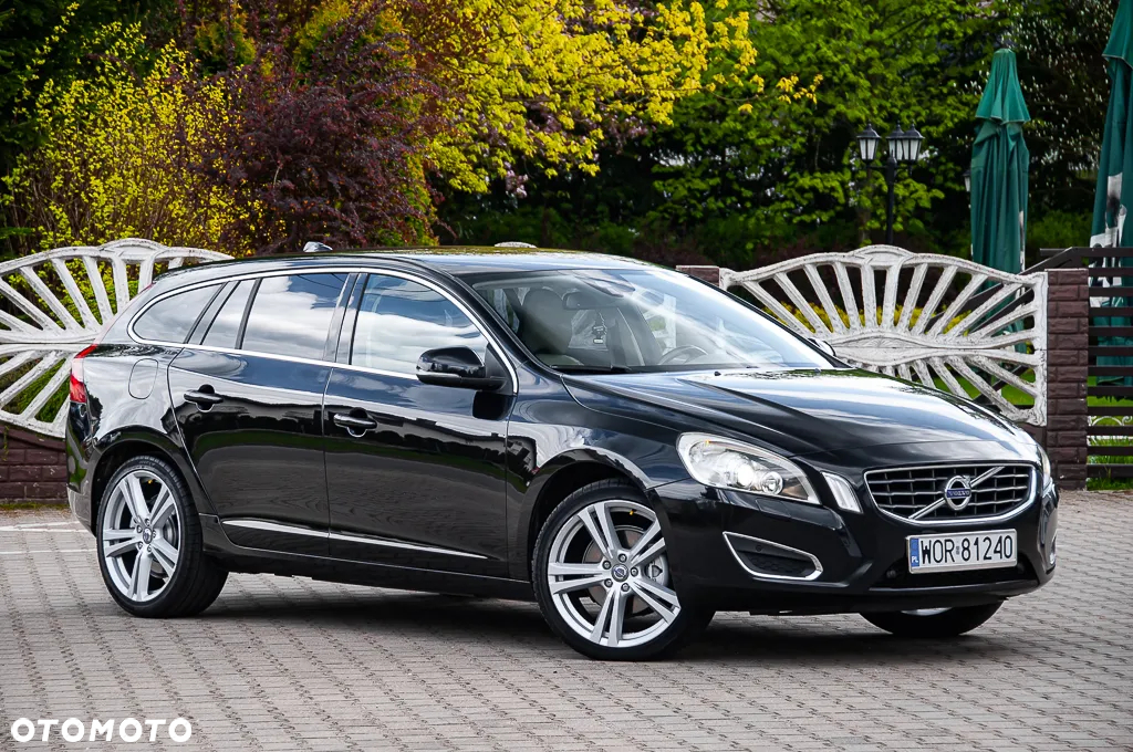 Volvo V60 D4 Geartronic Summum - 3