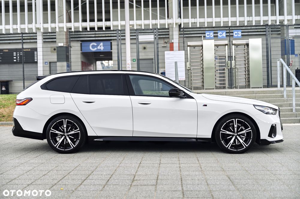 BMW Seria 5 520d xDrive - 14