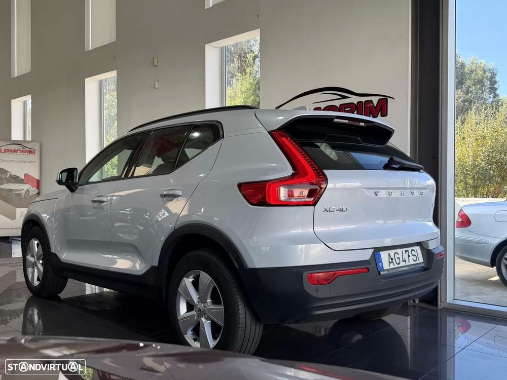 Volvo XC 40 1.5 T2 Momentum Core — photo 2