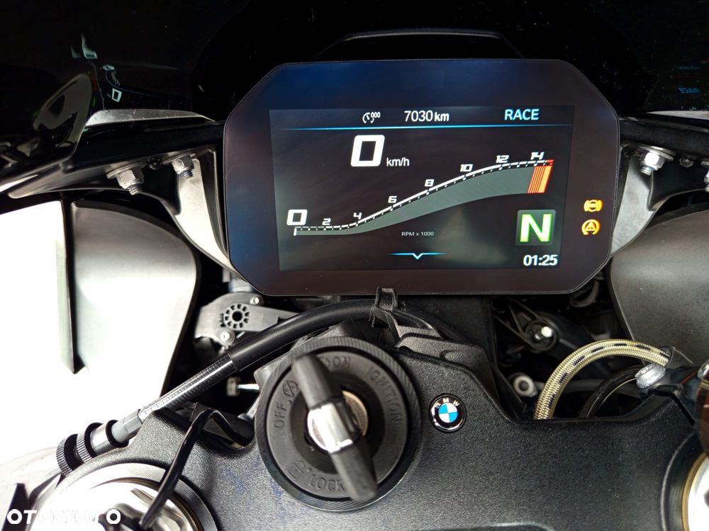 BMW S - 24