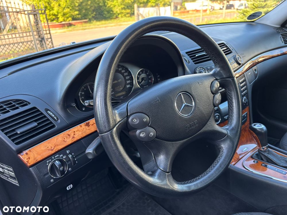Mercedes-Benz Klasa E - 30