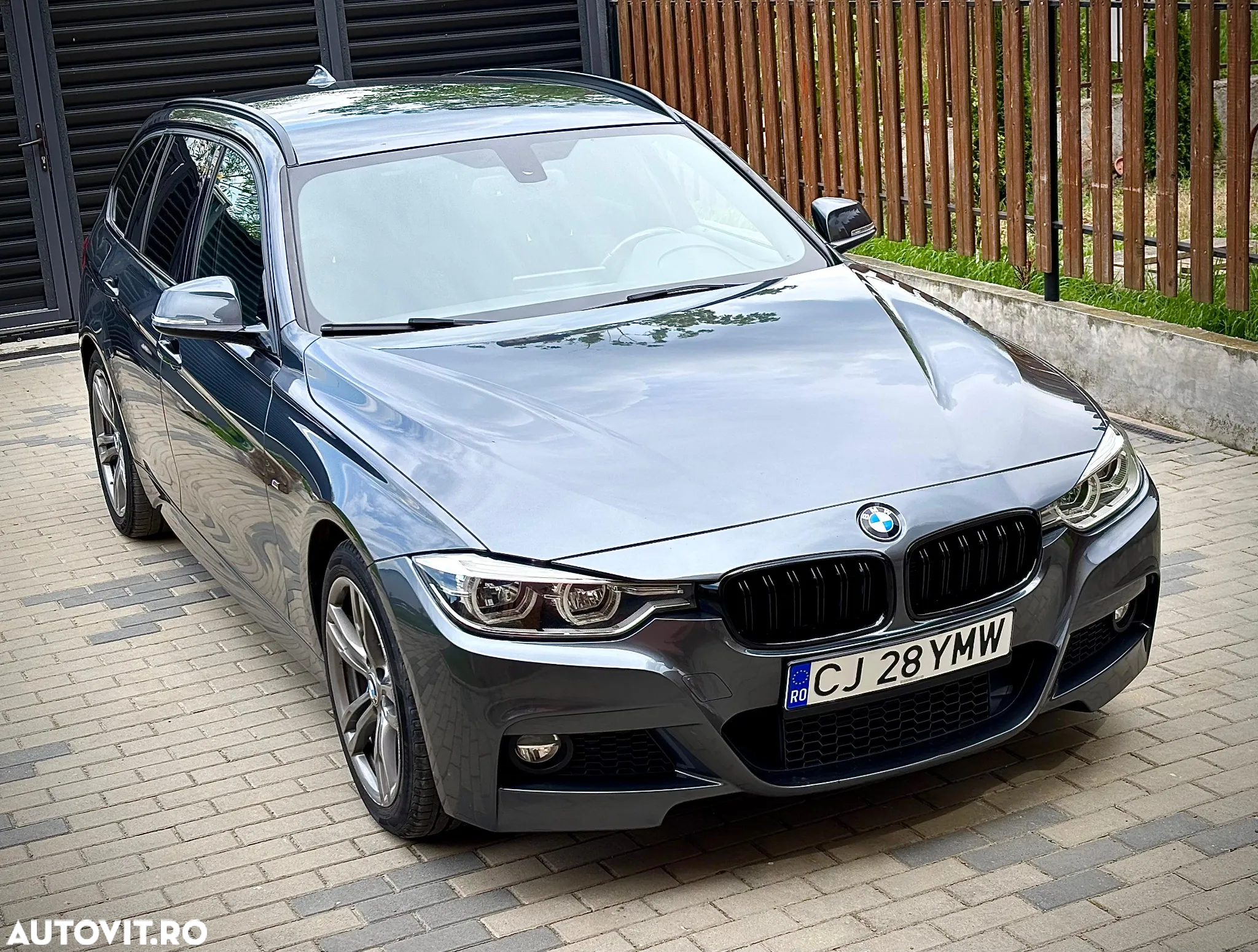 BMW Seria 3 318d Touring Aut. M Sport - 24