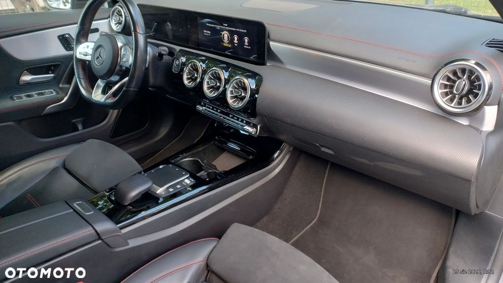 Mercedes-Benz CLA 250 e 8G-DCT AMG Line - 15