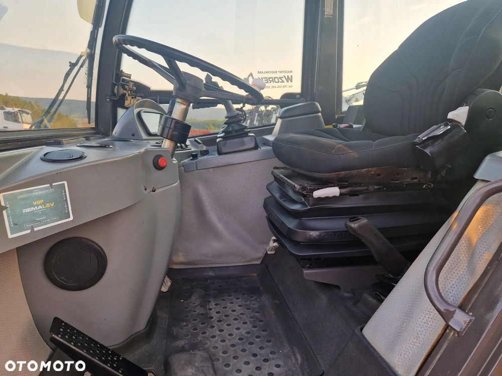 Volvo L25B-P - 15