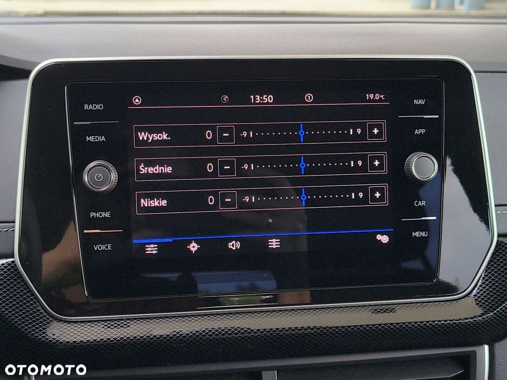 Volkswagen T-Cross - 19