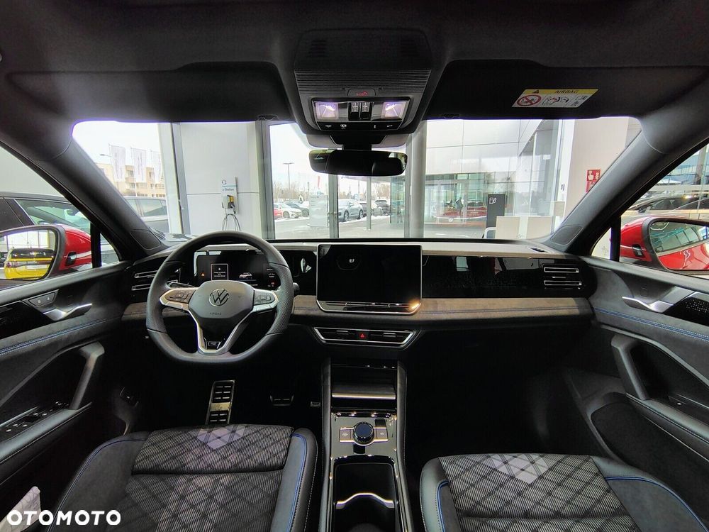 Volkswagen Tiguan - 26