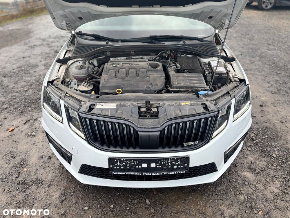Skoda Octavia 2.0 TDI DSG RS - 13