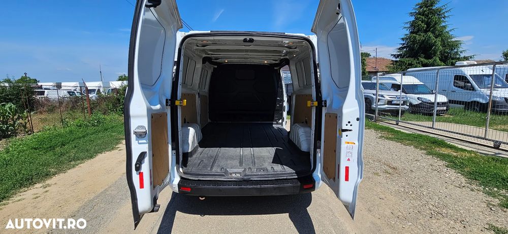 Ford Transit Custom - 8