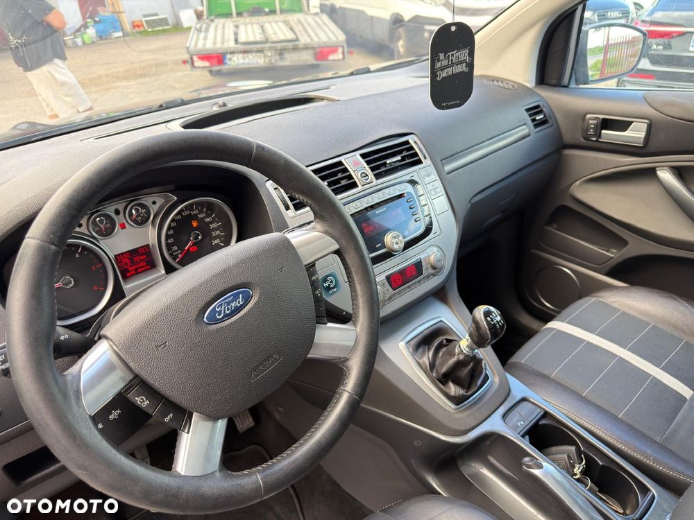 Ford Kuga 2.0 TDCi Titanium - 8