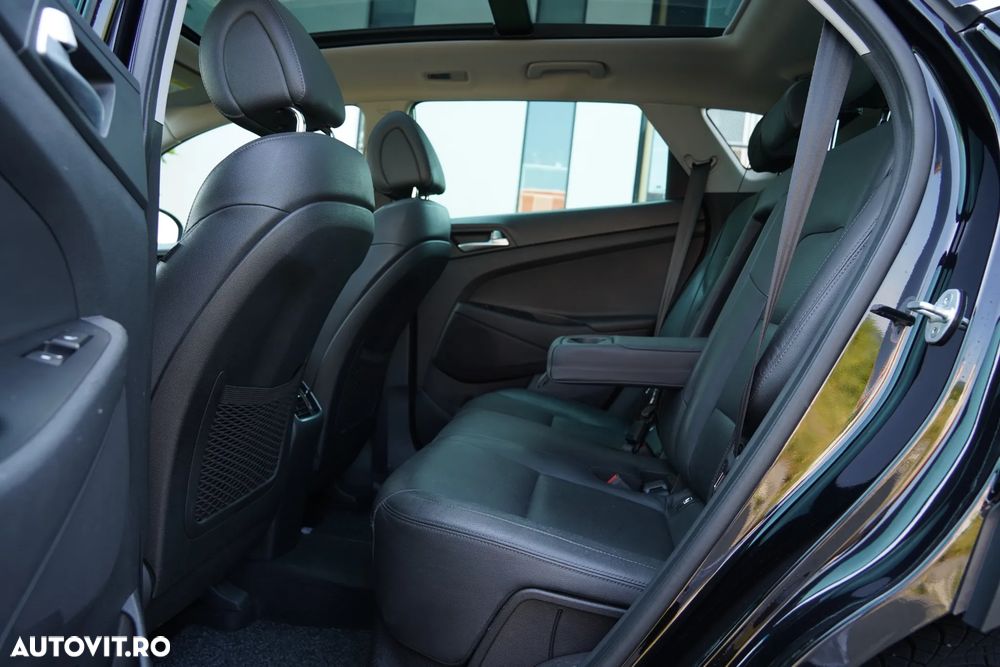 Hyundai Tucson 2.0 CRDI 4WD 6AT Luxury+ - 17