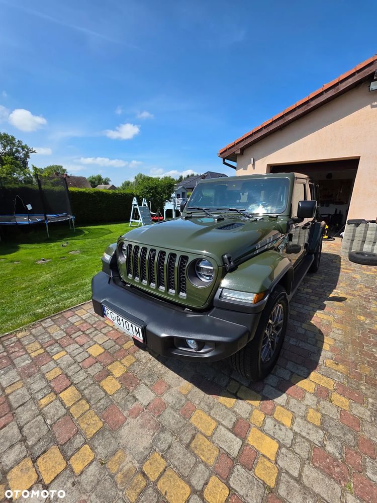 Jeep Wrangler - 1