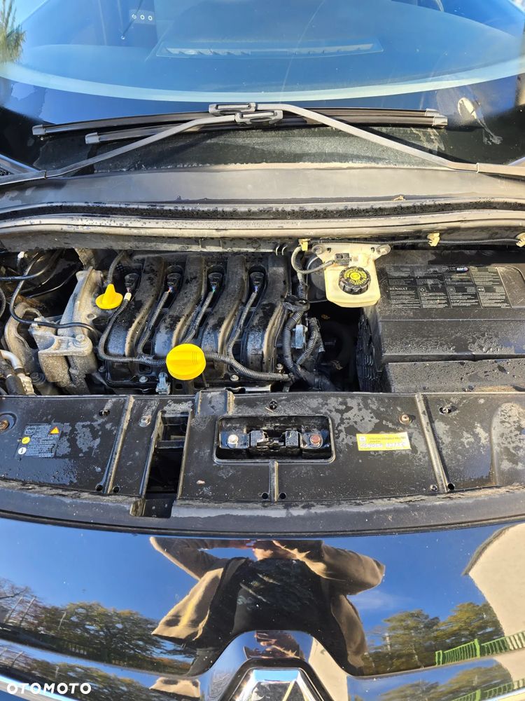 Renault Grand Scenic - 27