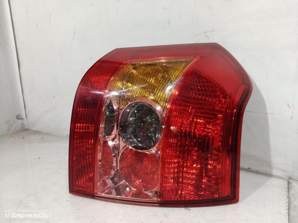 FAROLIM TRASEIRO DIREITO TOYOTA COROLLA 2005 -8155002300 - 1