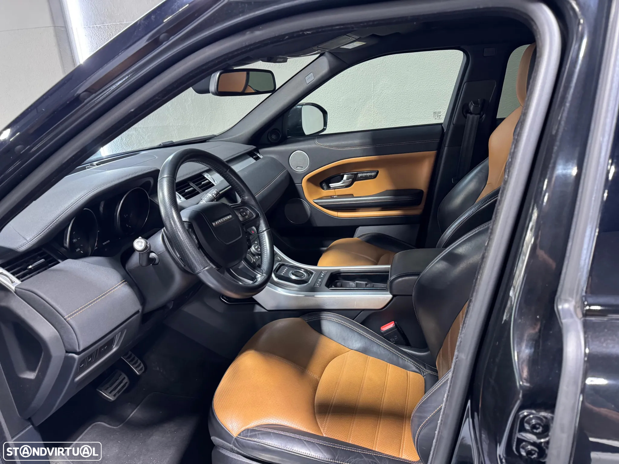 Land Rover Range Rover Evoque 2.0 D180 AWD HSE Auto - 18