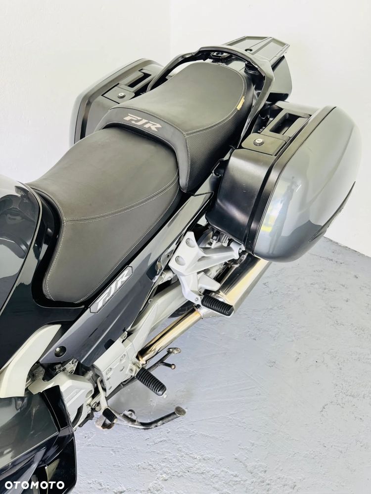 Yamaha FJR - 36