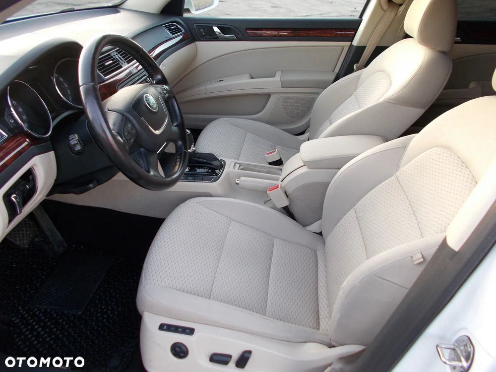 Skoda Superb 2.0 TDI Business DSG - 17