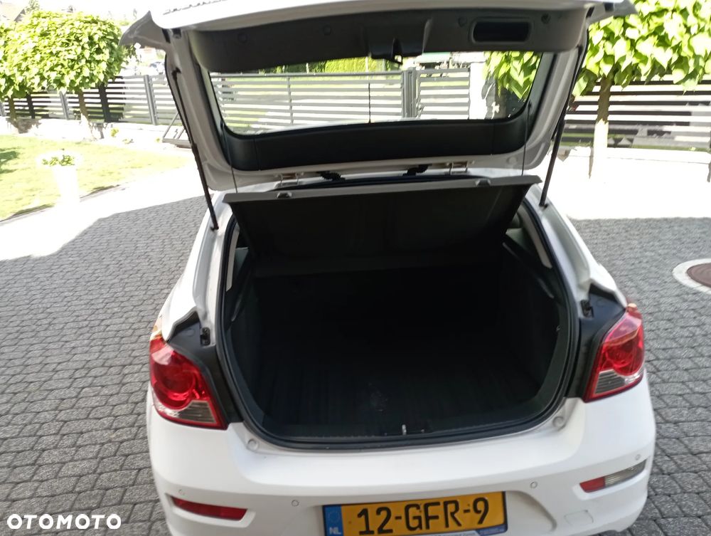 Chevrolet Cruze 1.6 LT+ - 16