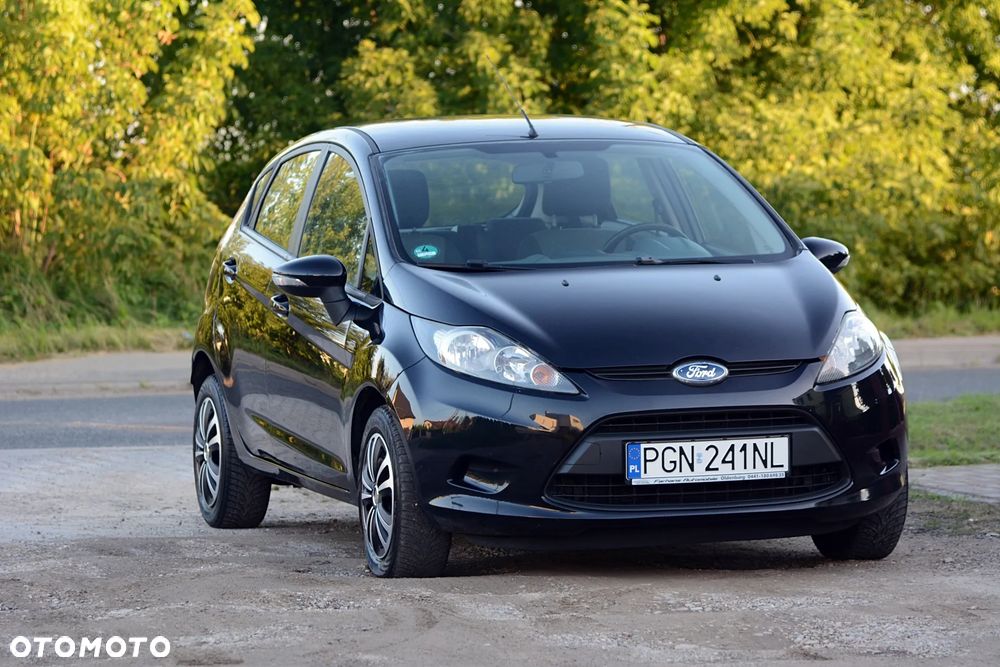 Ford Fiesta 1.25 Celebration - 3