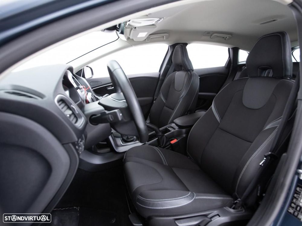 Volvo V40 - 8