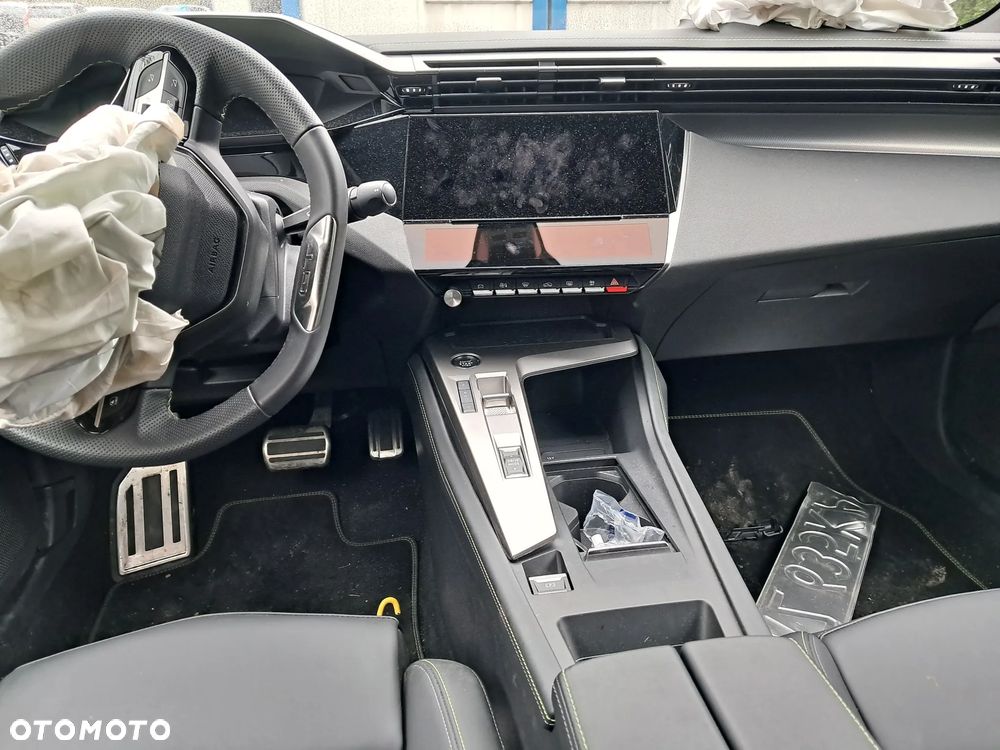 Peugeot 408 1.2 PureTech mHEV GT S&S e-DSC6 - 16