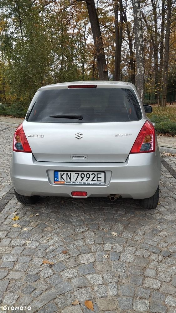 Suzuki Swift 1.3 DDiS Club - 3