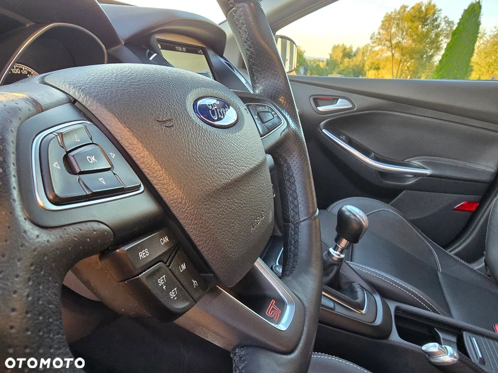 Ford Focus - 19
