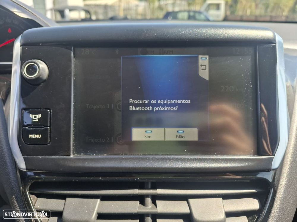 Peugeot 208 1.2 PureTech Active - 28