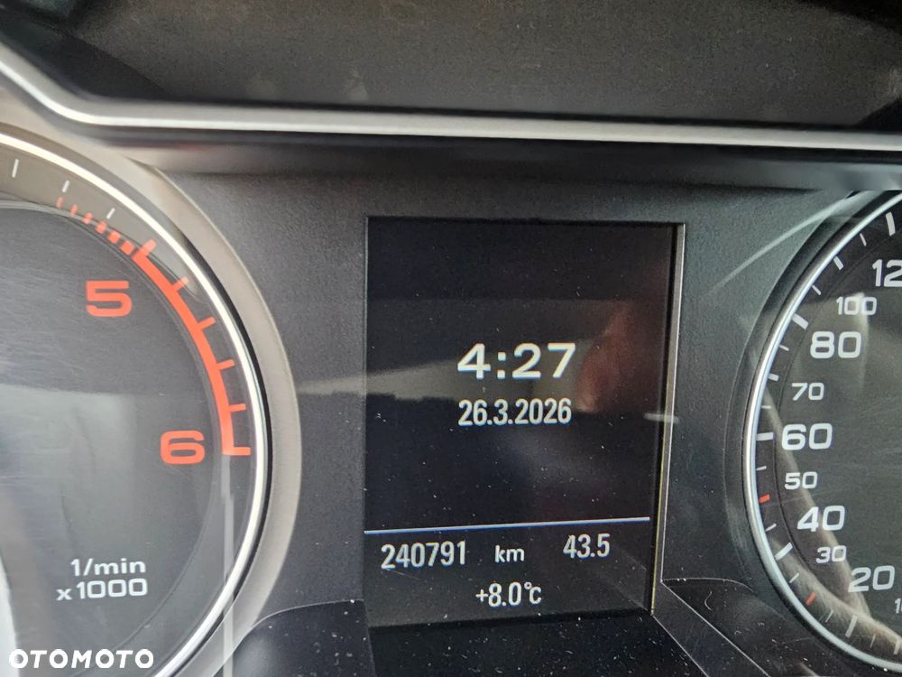 Audi A4 Avant 2.0 TDI S tronic quattro - 6