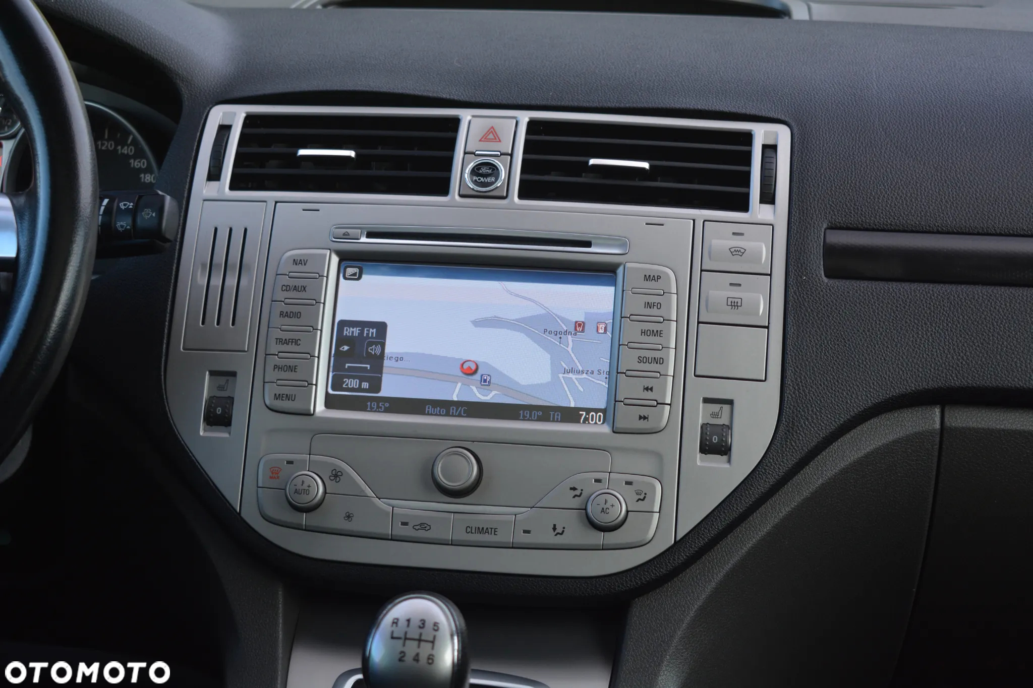 Ford Kuga - 29