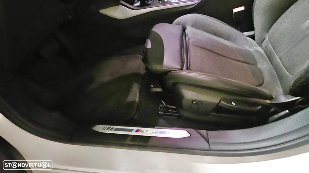 BMW 116 d Pack Desportivo M Auto - 17
