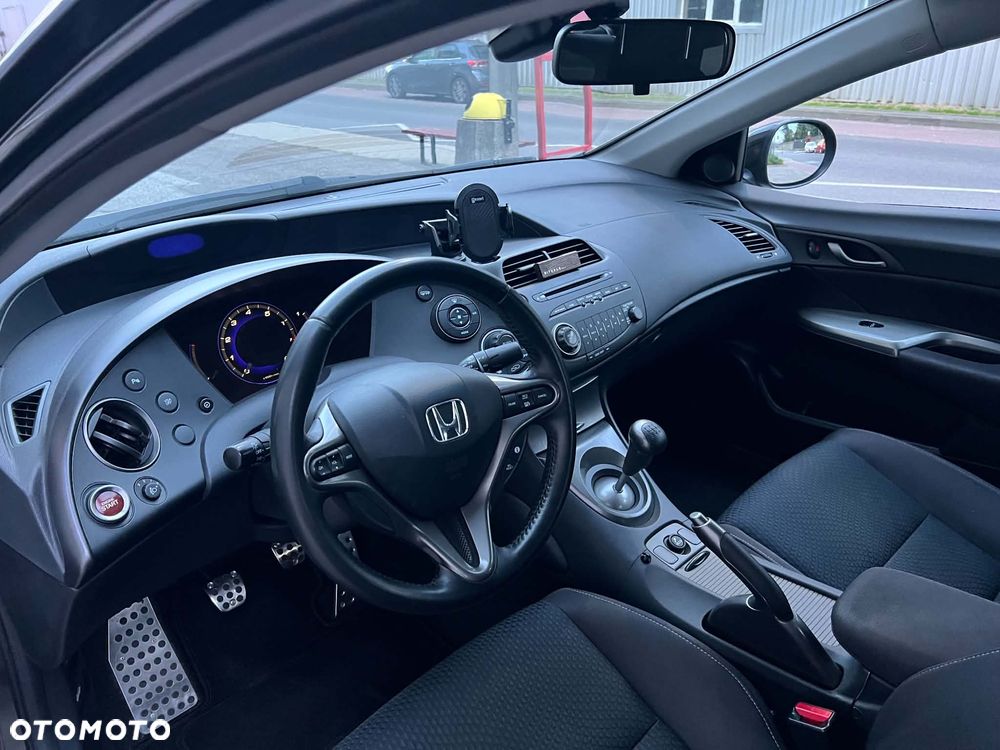 Honda Civic 1.8 Sport - 9