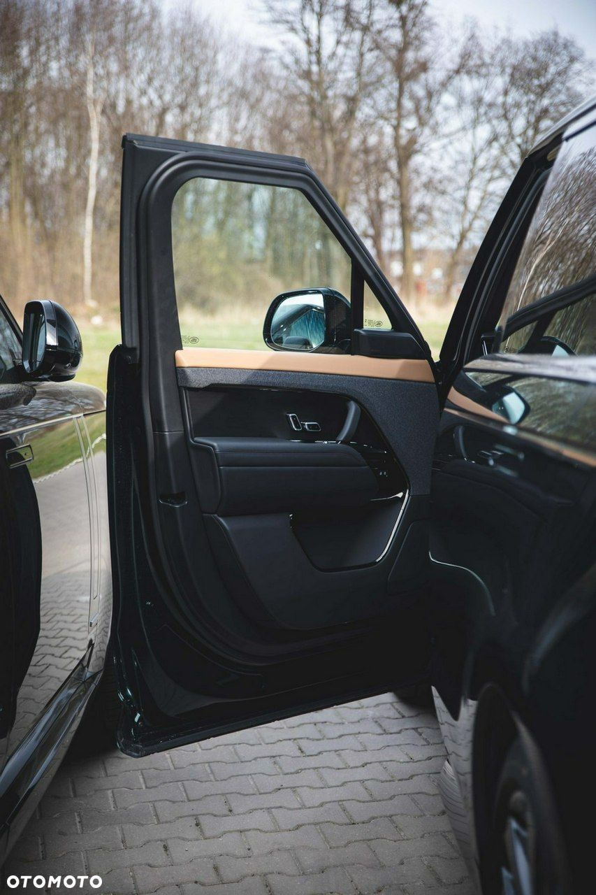 Land Rover Range Rover Sport - 11