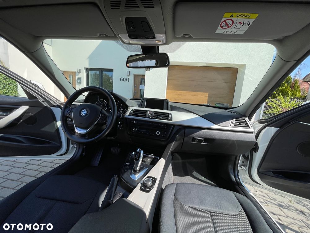 BMW Seria 3 316d - 13