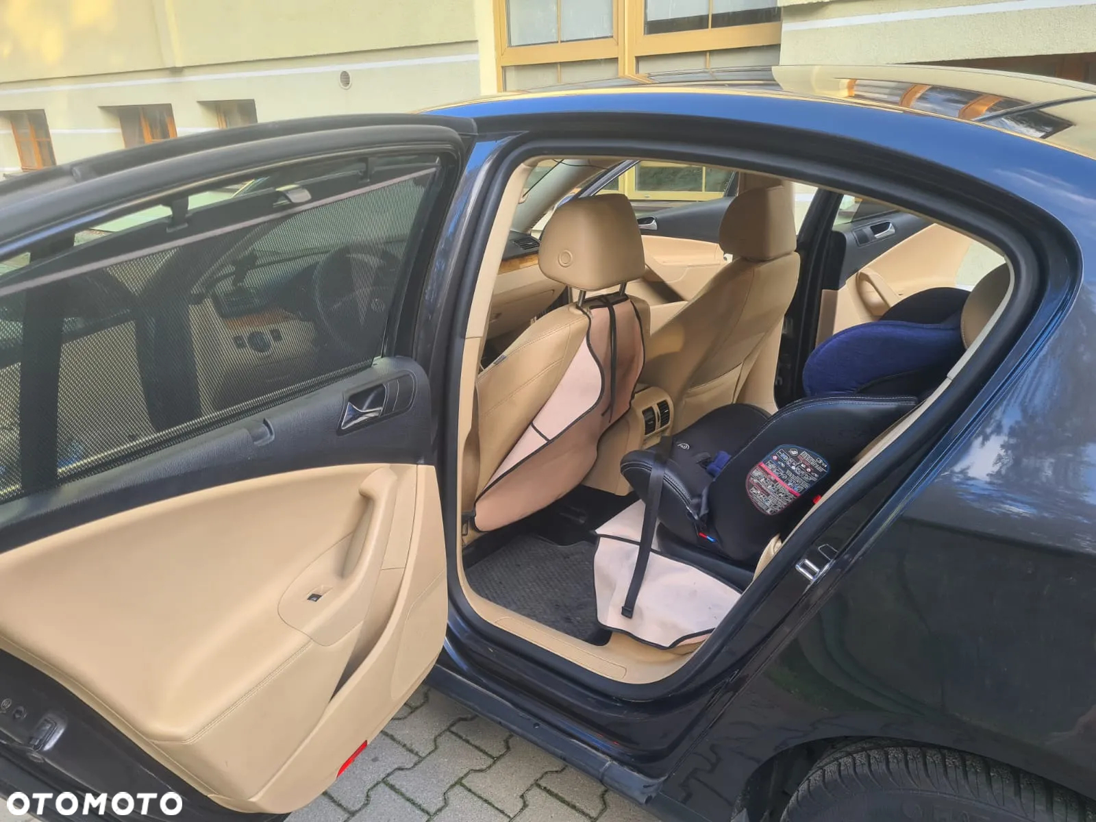 Volkswagen Passat 2.0 TDI DPF Highline - 24