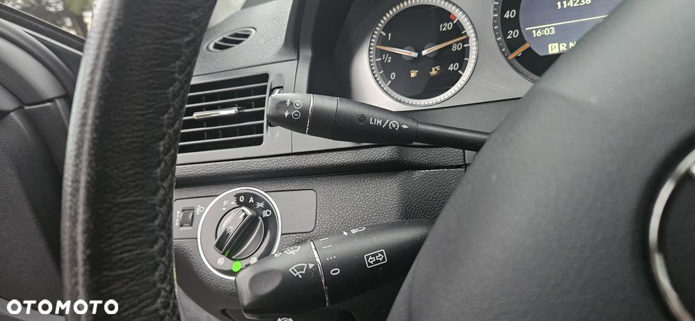 Mercedes-Benz Klasa C - 33