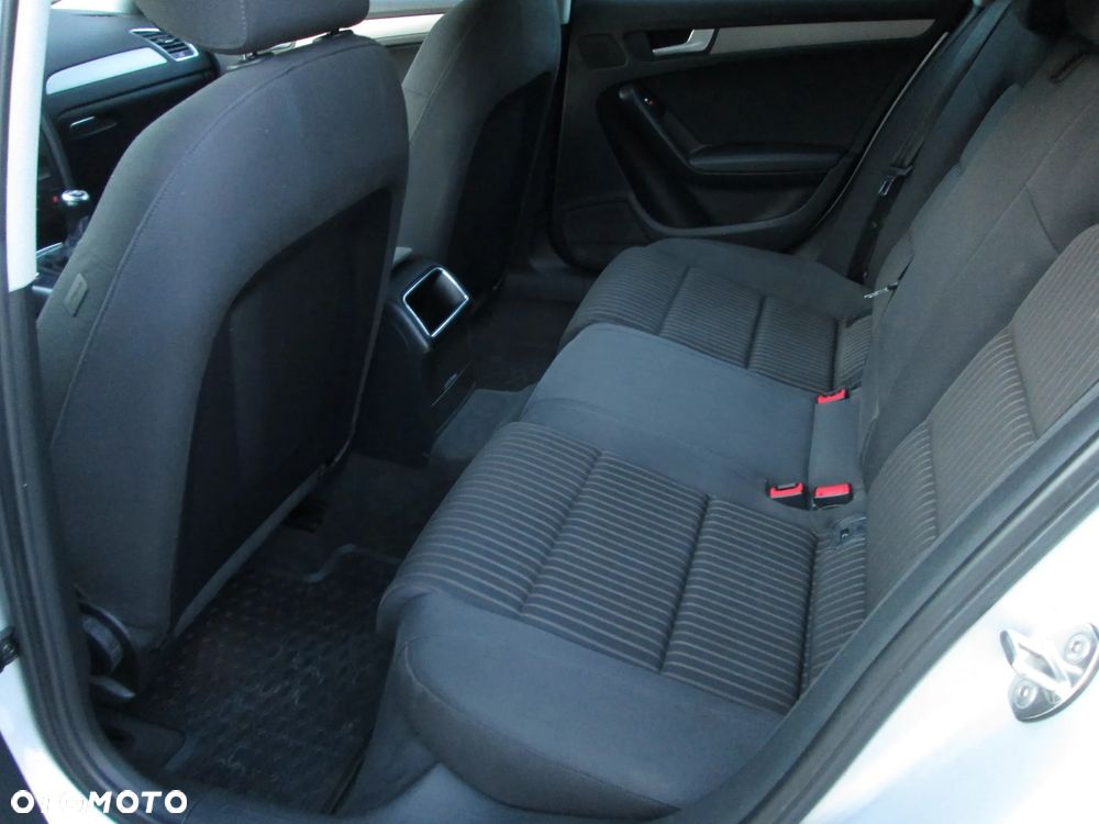 Audi A4 Avant 2.0 TDI DPF clean diesel Ambition - 8