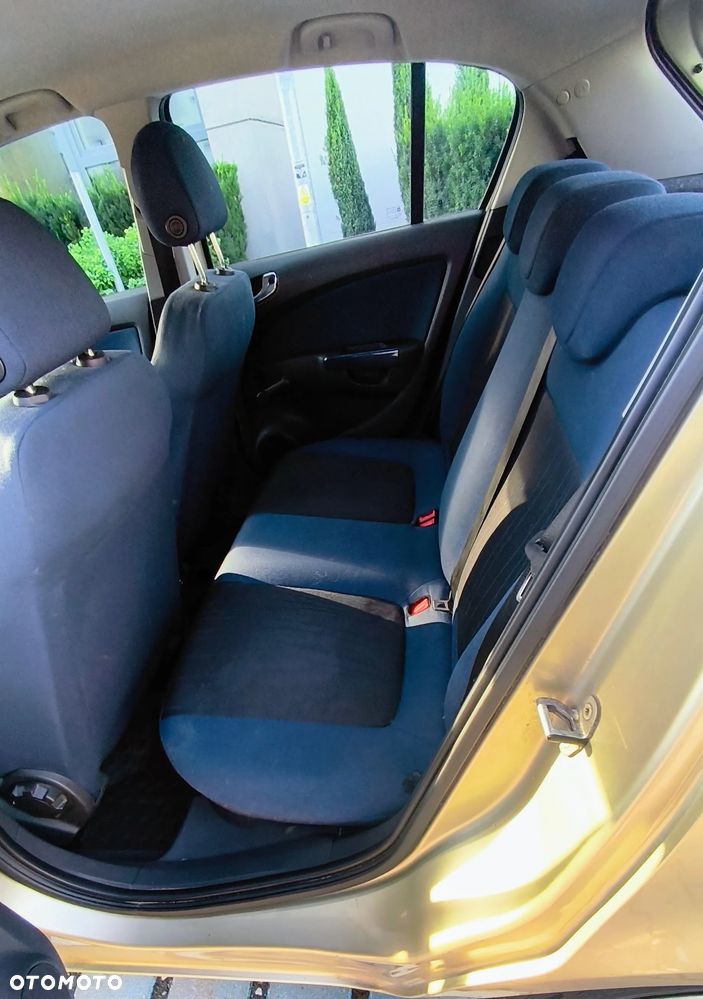 Opel Corsa 1.4 16V Enjoy - 8