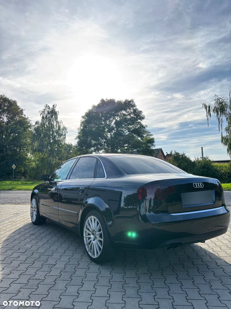 Audi A4 Limousine - 12