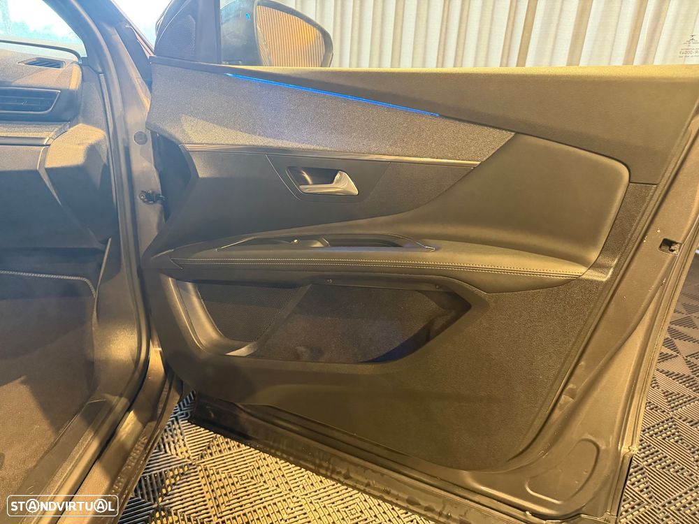 Peugeot 3008 1.5 BlueHDi GT Line EAT8 - 35