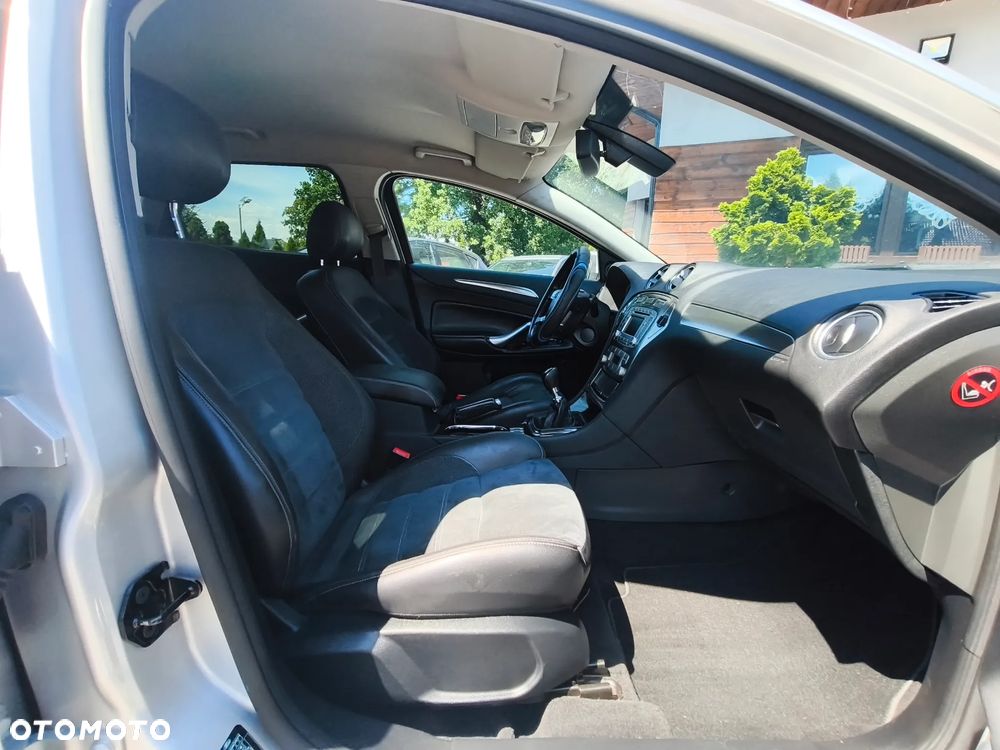 Ford Mondeo 2.2 TDCi Titanium - 37