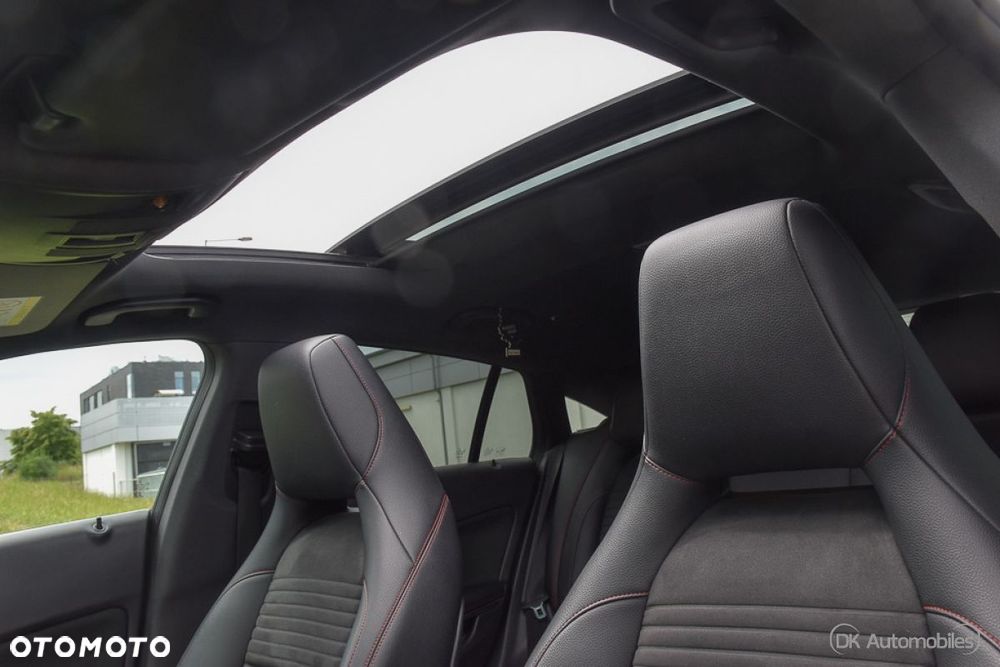 Mercedes-Benz CLA 220 4-Matic AMG Line - 22