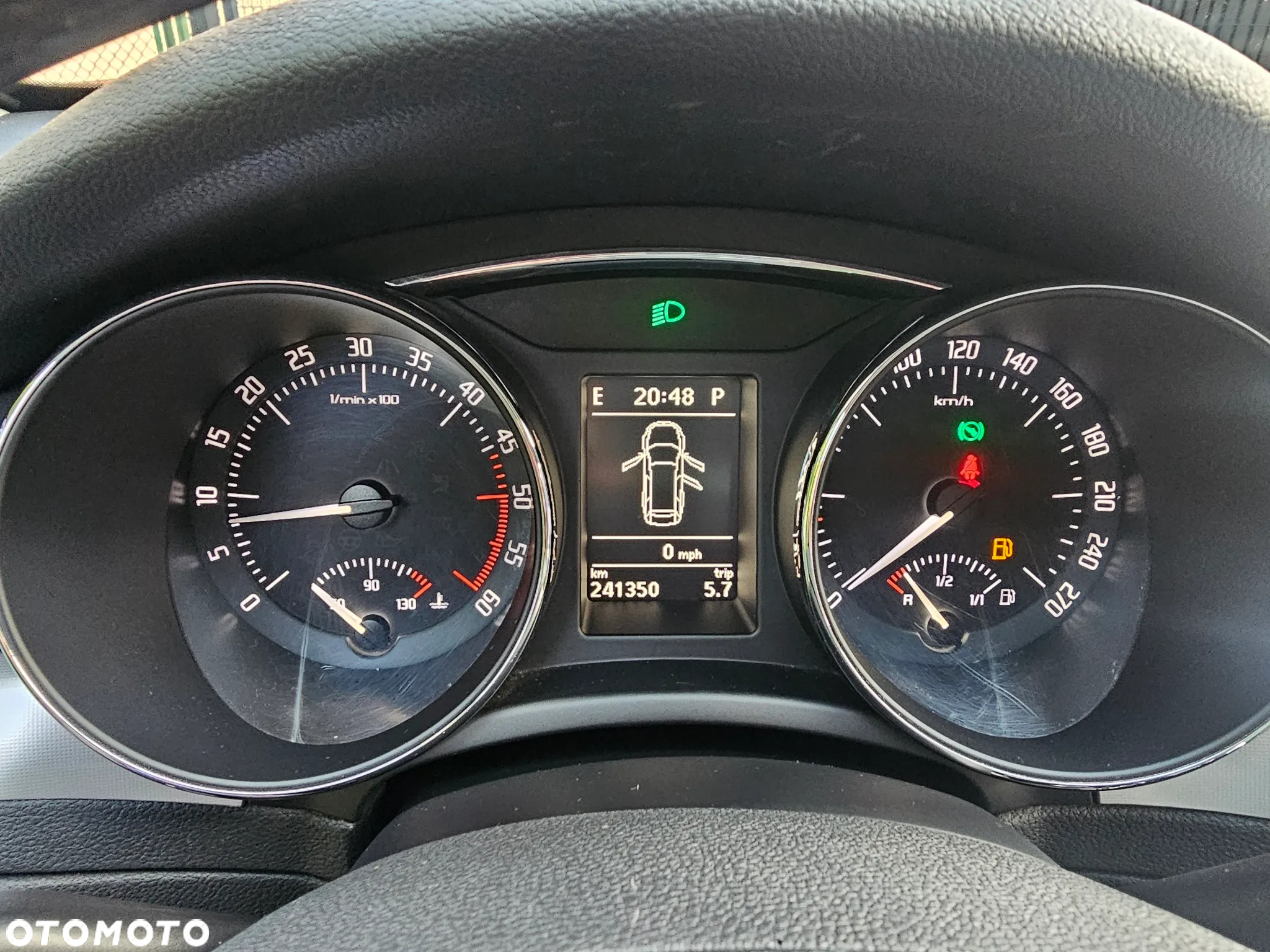 Skoda Superb 2.0 TDI Elegance DSG - 22