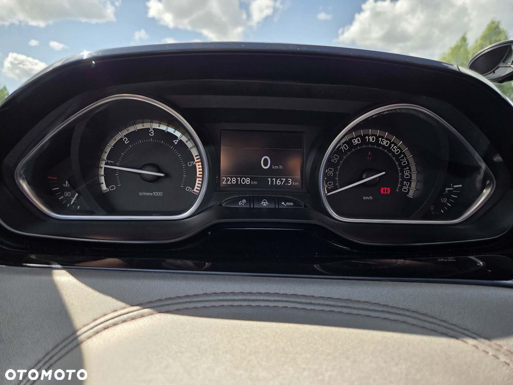Peugeot 208 ver-e--hdi-fap-115-stop-start-xy - 11