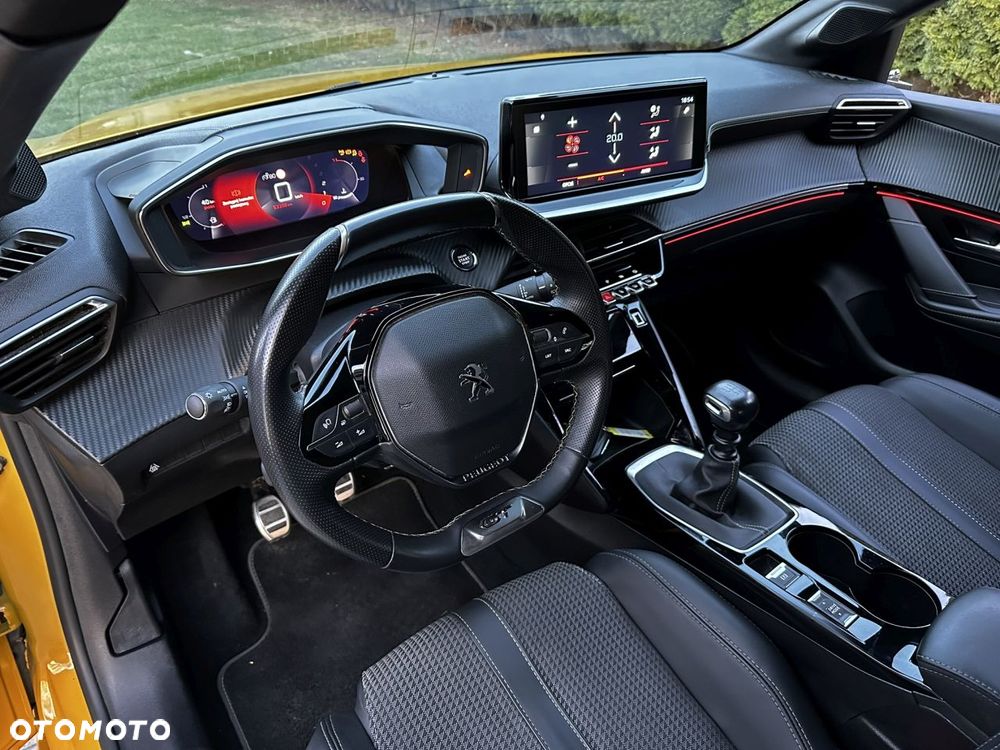 Peugeot 208 PureTech 100 GT - 24