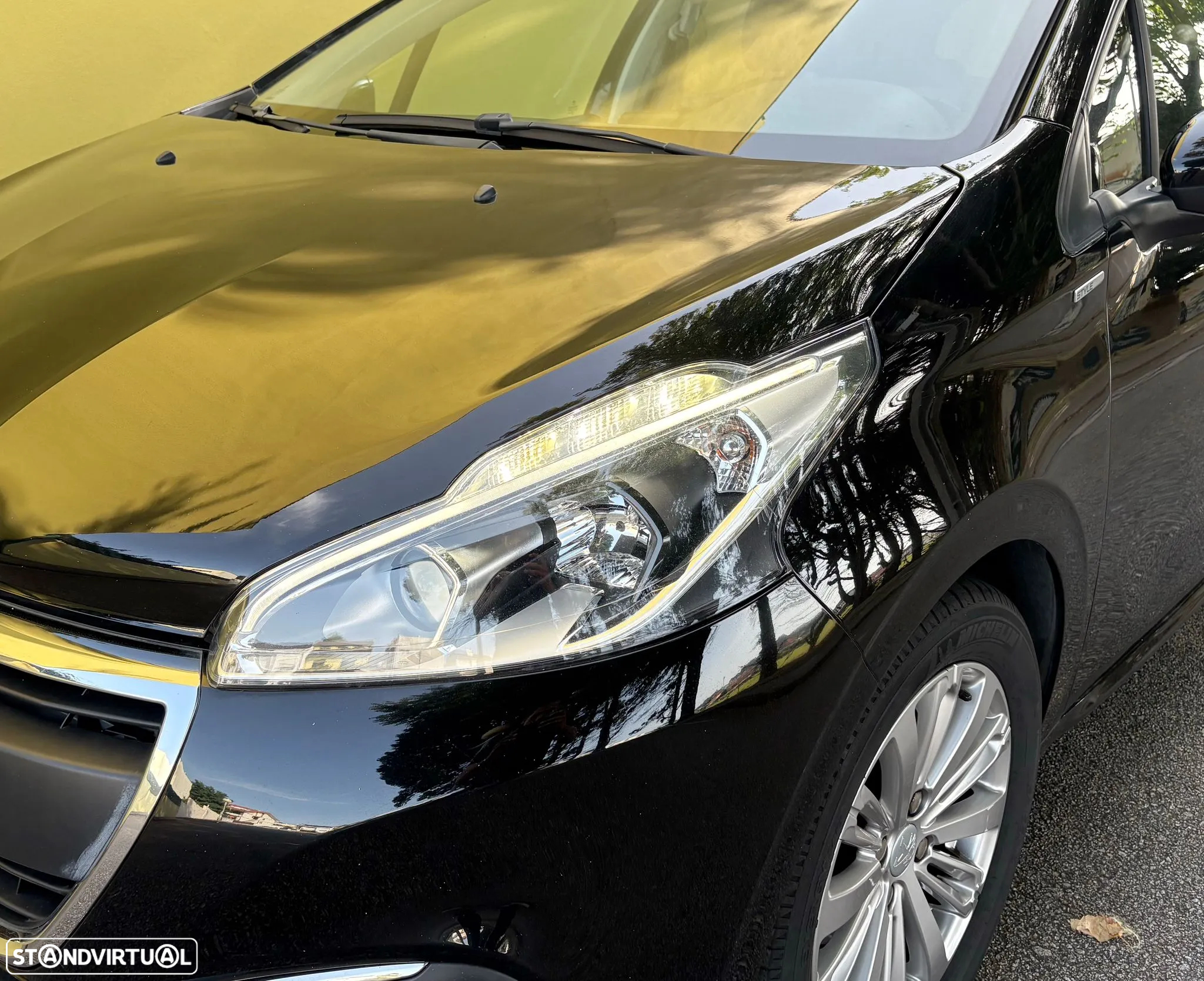 Peugeot 208 1.2 PureTech Style - 19