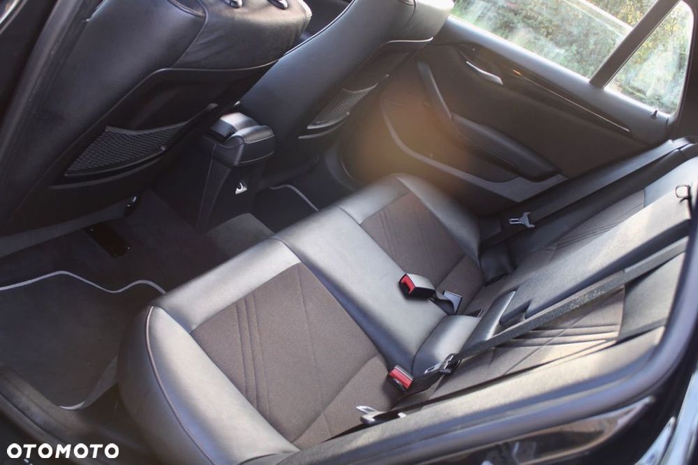 BMW X1 xDrive18d Sport Line - 8