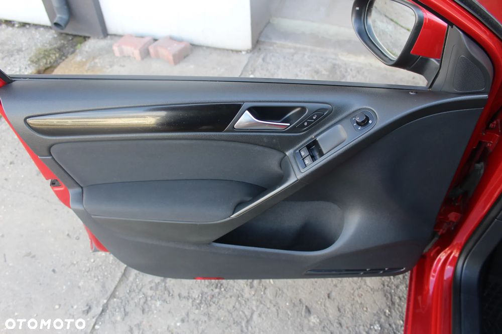 Volkswagen Golf - 19